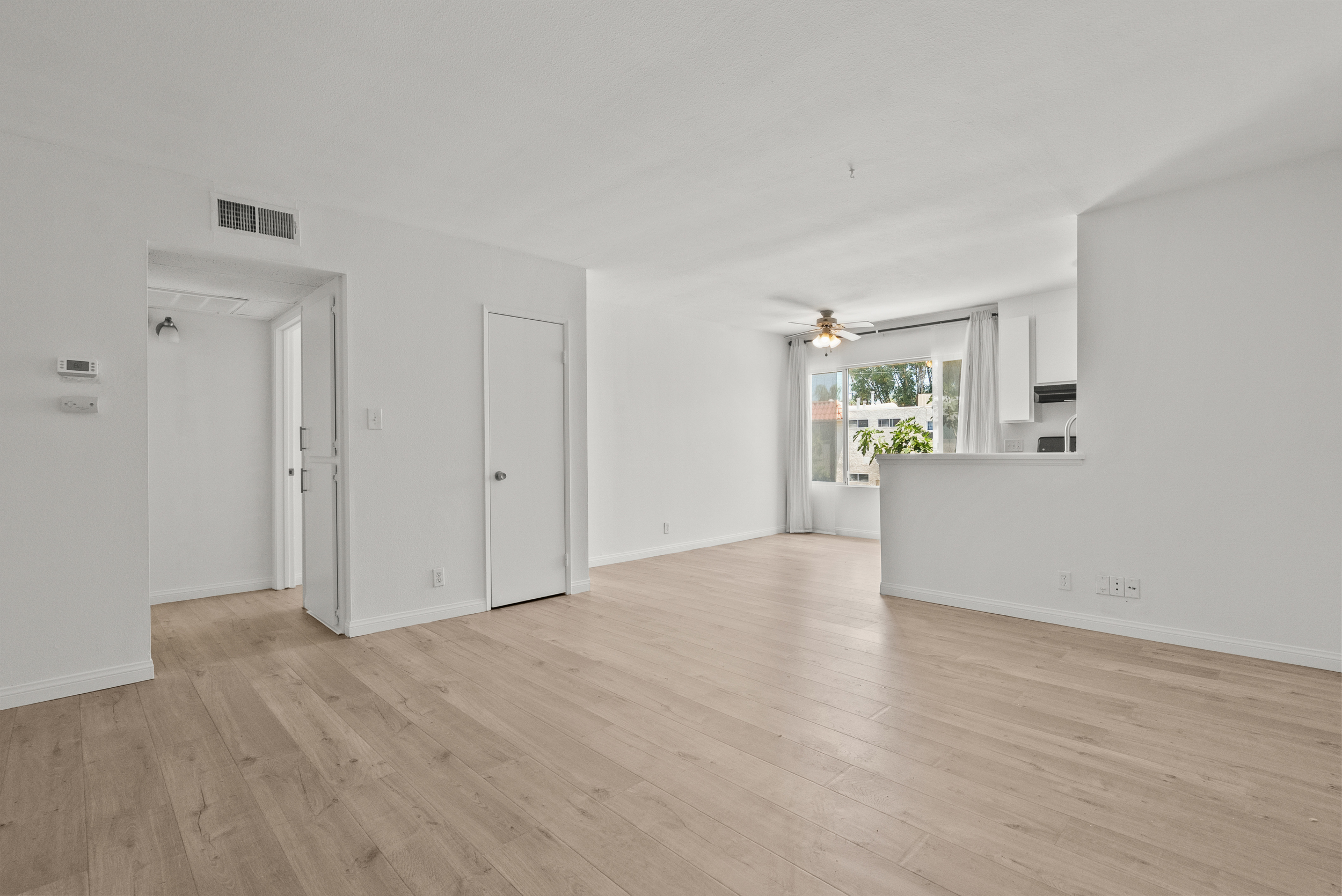 21000 Parthenia St, Unit 17